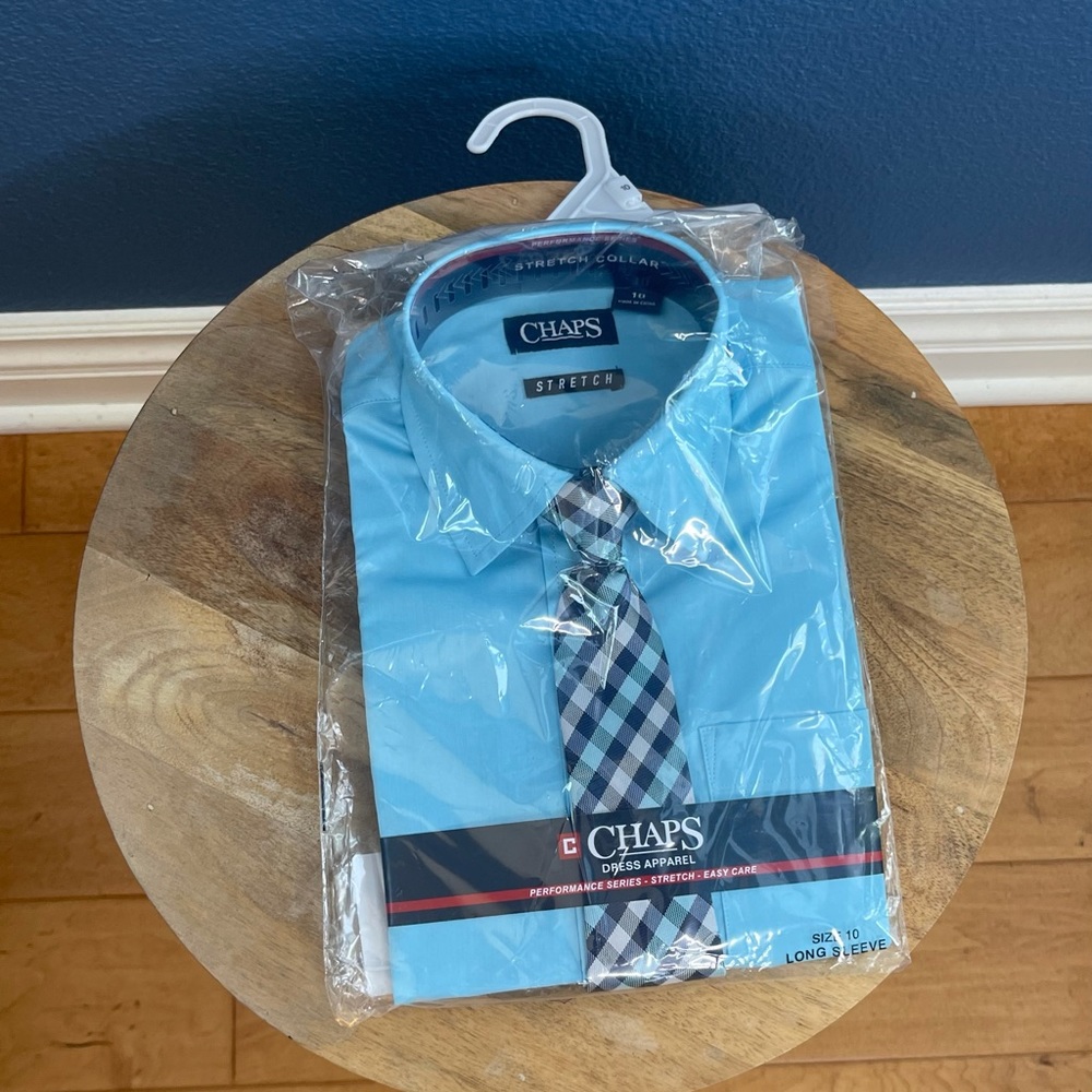 Boys size 10 NWT Chaps long sleeve dress shirt